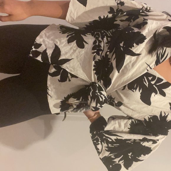 Zara Black and White Printed Wrap Blouse - Picture 2 of 3